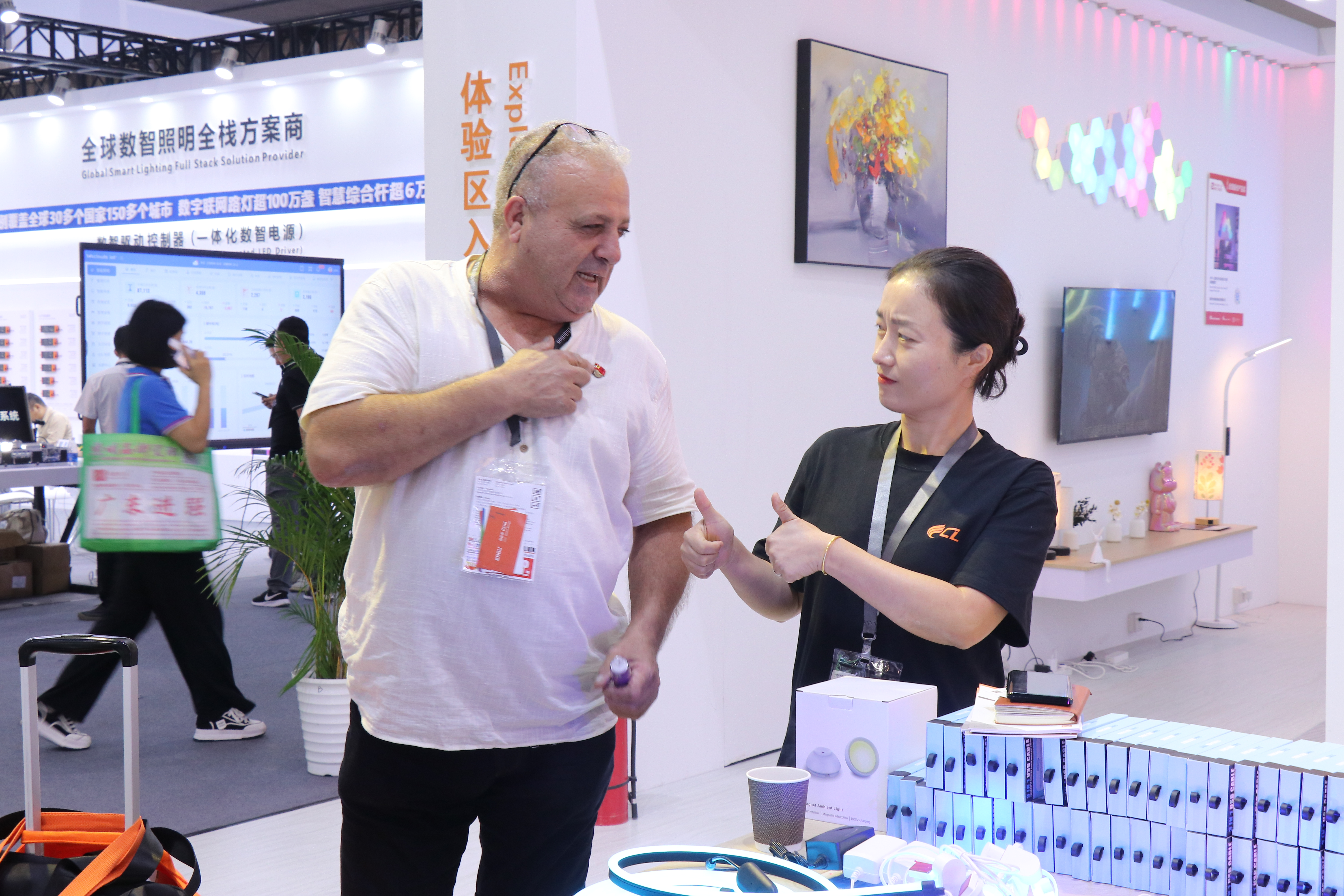 Guangzhou international lighting Exhibition has come to a successful conclusion, CL lighting are looking forward to create a beautiful vision with you.