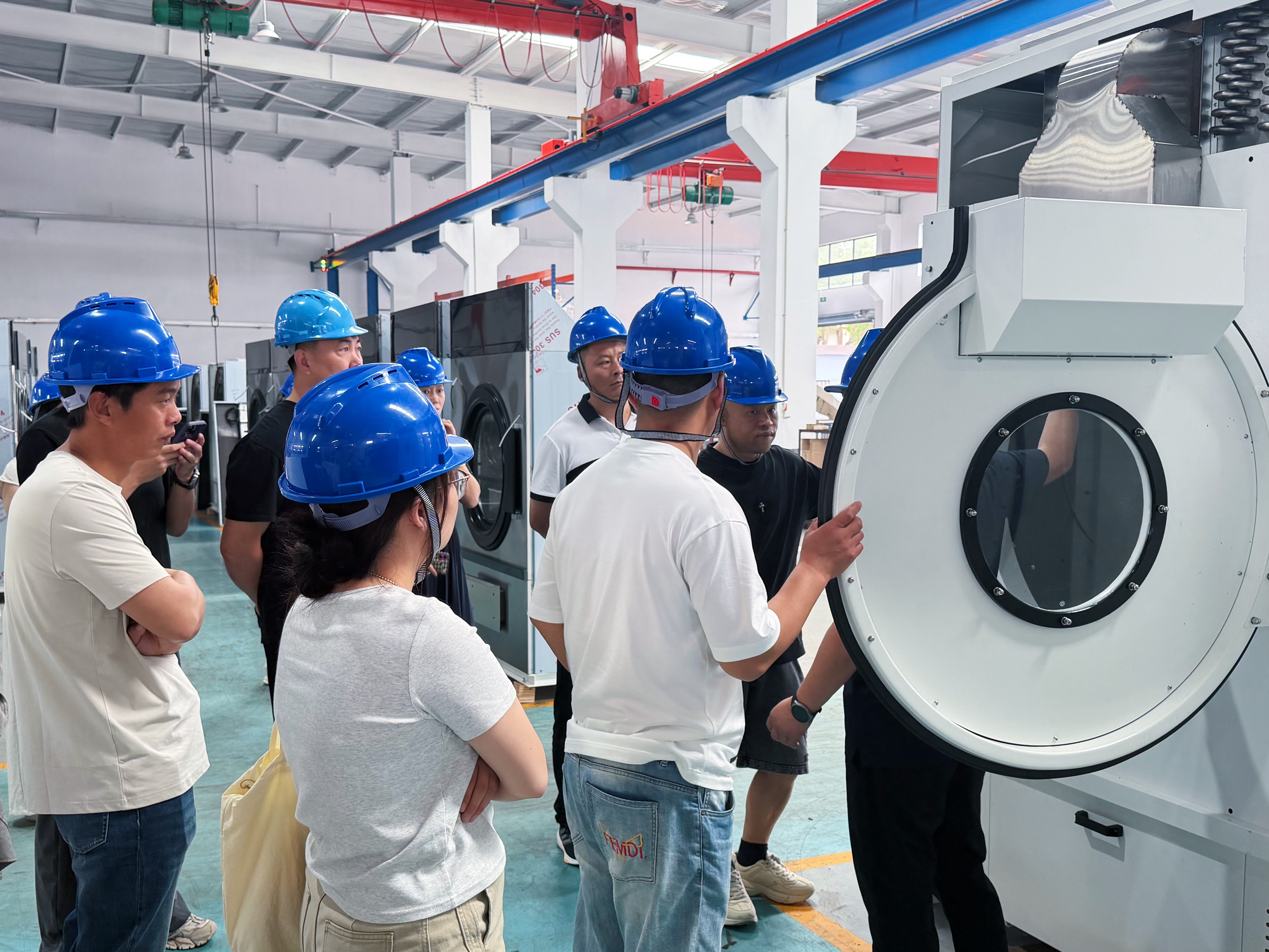 Flying Fish Welcomes Nationwide Laundry Owners to Shanghai Factory for Smart Equipment Showcase