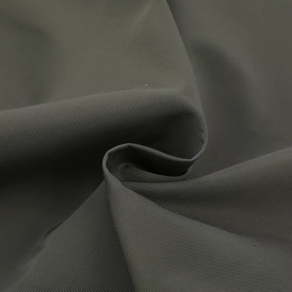 2025 New High Quality Organic Cotton-Polyester Printed Woven Fabric for Women's Dresses Plain Style factory