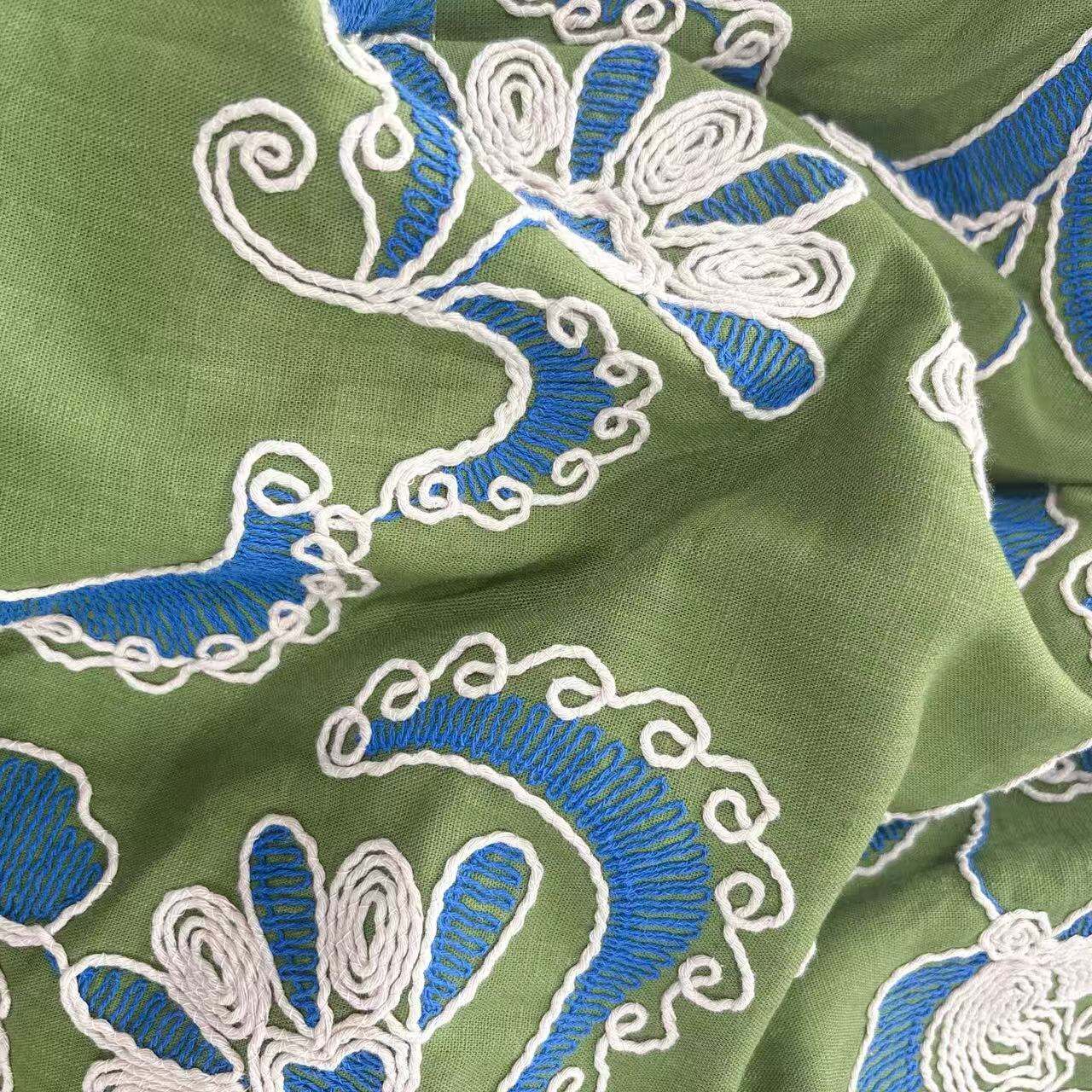 Unique Design Capabilities of Schiffli Embroidery Fabric