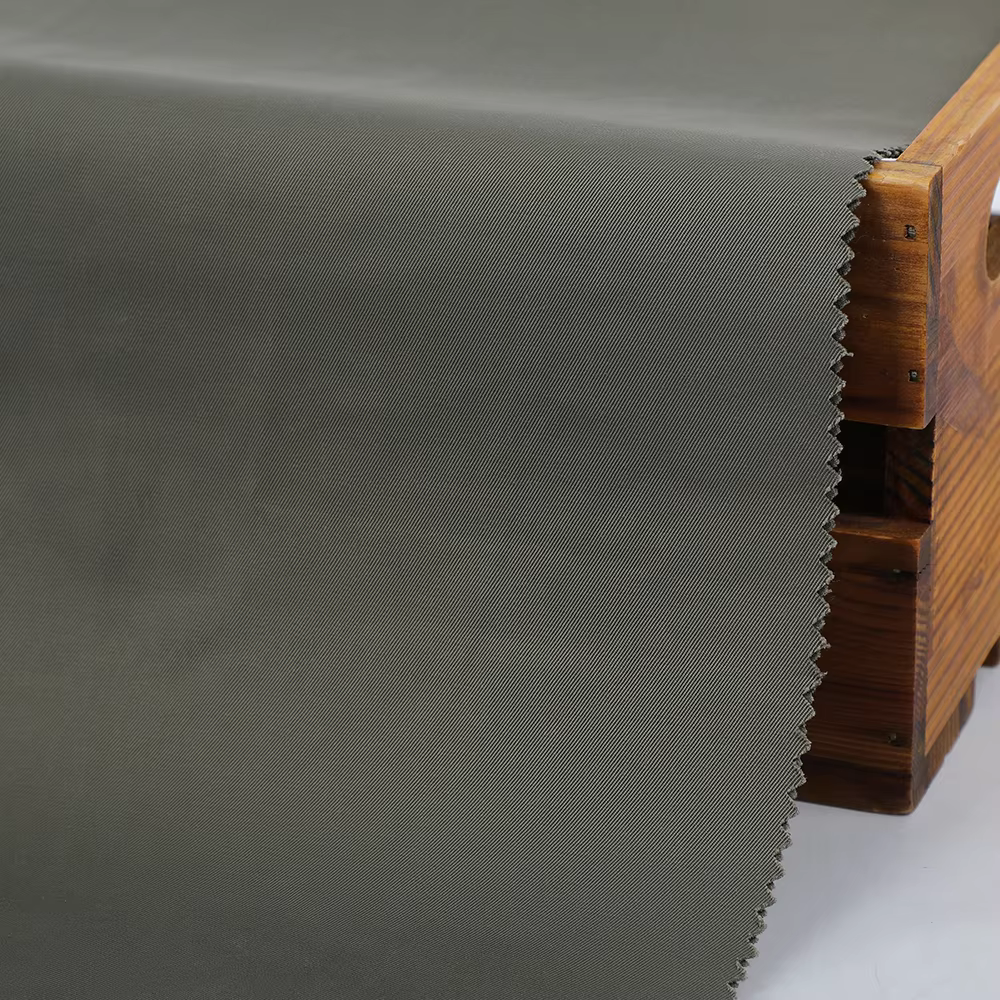 2025 New High Quality Organic Cotton-Polyester Printed Woven Fabric for Women's Dresses Plain Style supplier