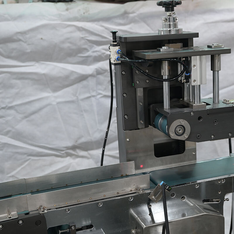 2、自动理料输送机构Automatic material feeding conveyor.JPG