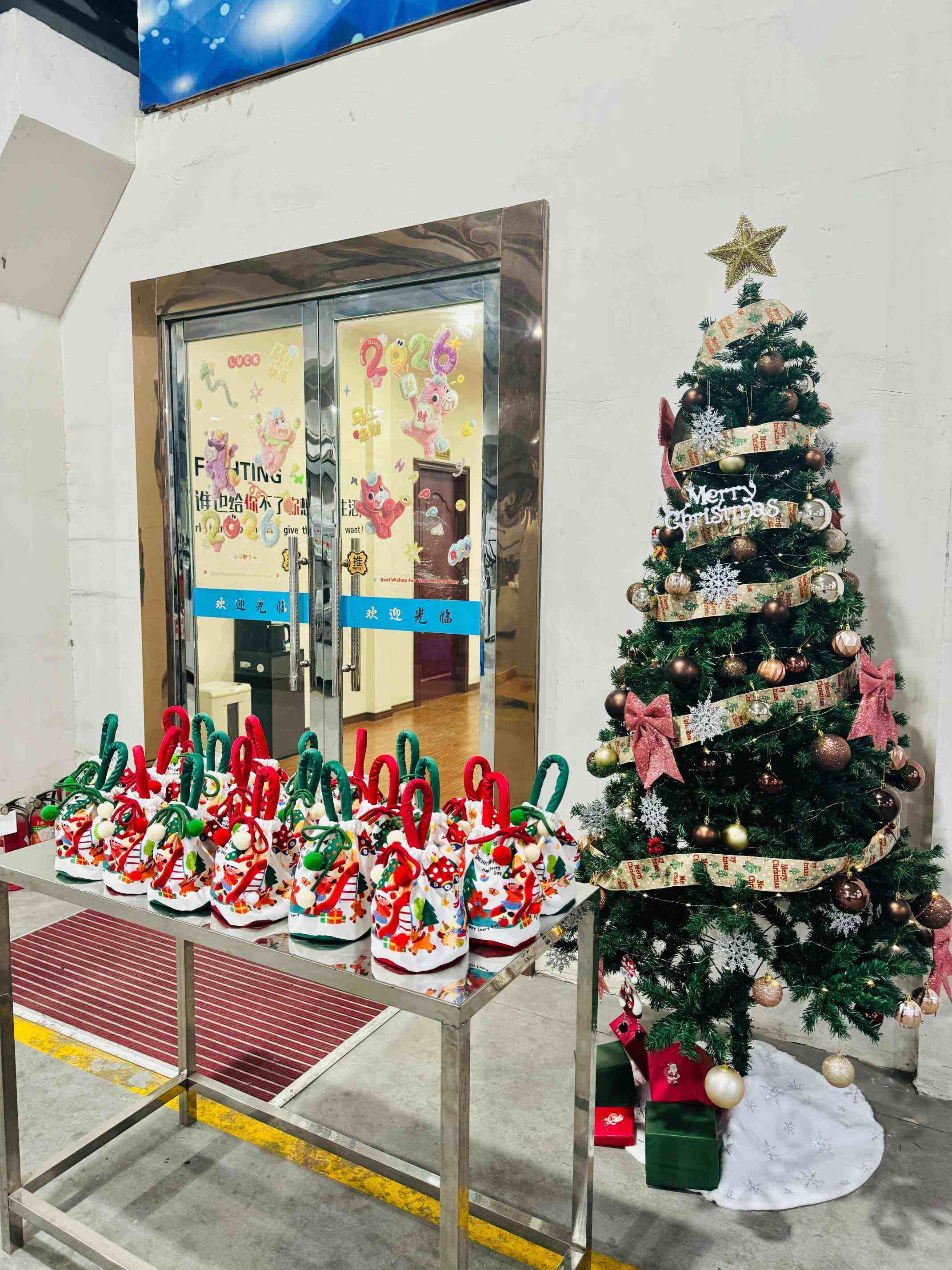 Warm Christmas Apples, Warm Mechanical Family - ShengTai Machinery's Christmas Eve Blessing Activity Successfully Held-1