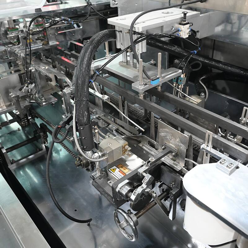 5、喷胶机构  Glue spraying mechanism(46b344cef5).JPG