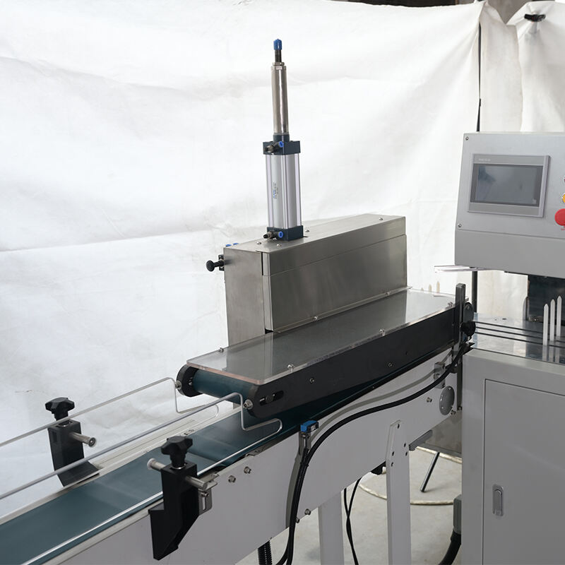 3.自动理料输送机构Automatic material feeding conveyor.jpg
