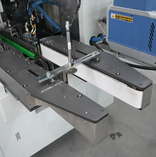 لماذا يجب على مصنعي الأدوية الاستثمار في ماكينة تعبئة الألواح الدوائية في علب؟