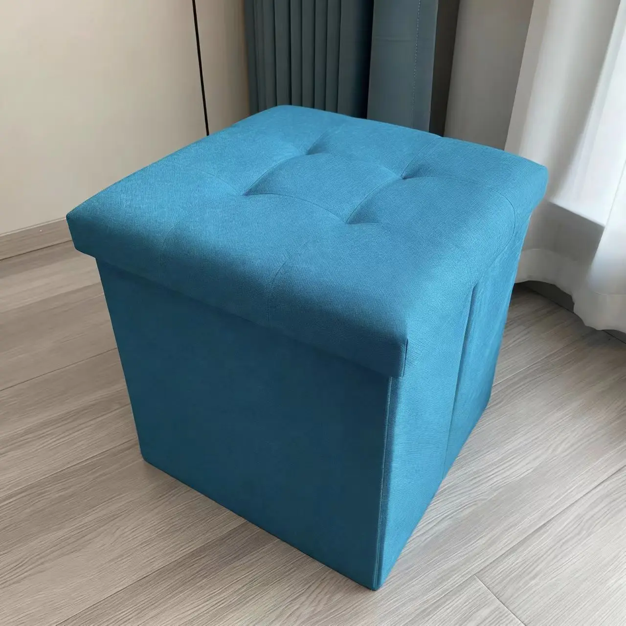 Stile blu elegante con compatibilità universale del design