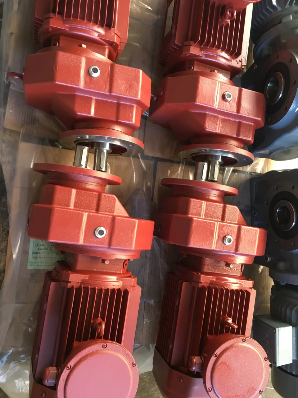 The impact of oil viscosity index on the stable operation of the gear reducer.