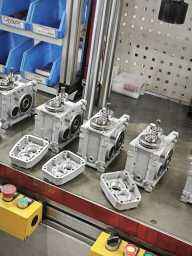 Precautions for the Operation of Sprocket and Chain Driven by Gearbox