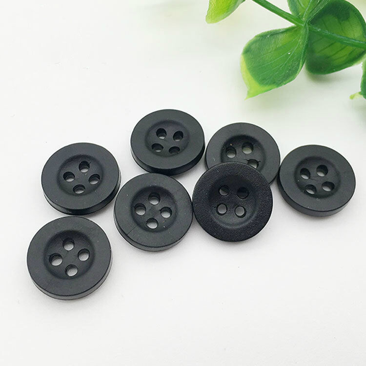China manufacture custom 2 hole 4 hole clothing rubber buttons for cloth