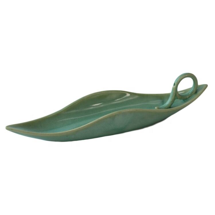 Hot Sale Popular Fragrance Ceramic Incense Holder Leaf Shaped Stick Incense Holder Burner Tray manufacture