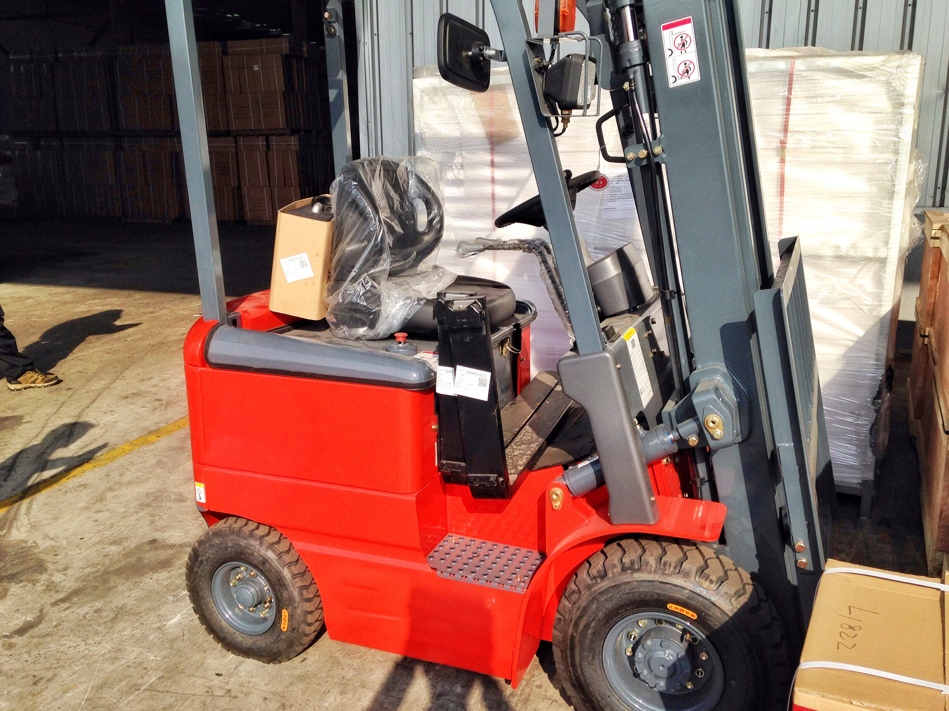 1.5T CPD15 Electric Forklift manufacture