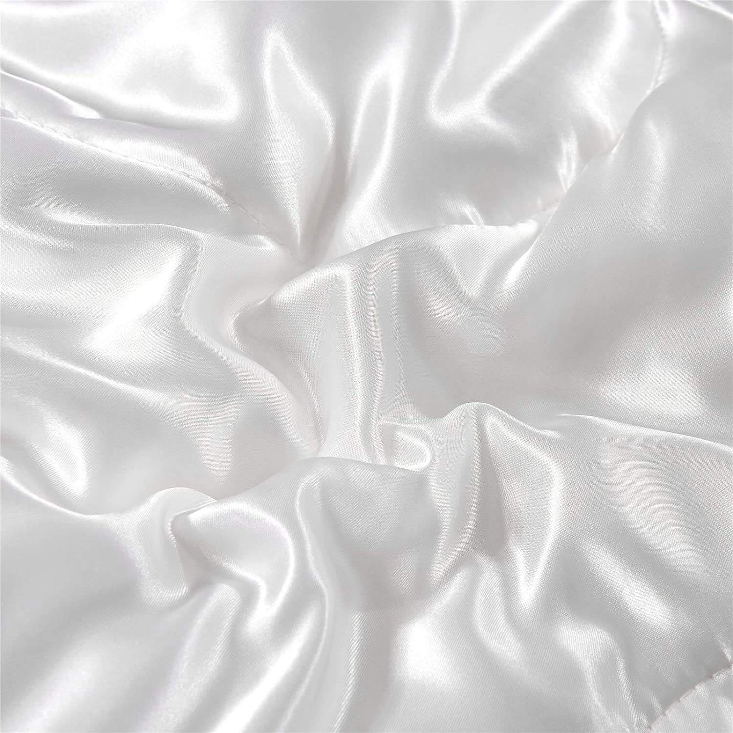 Hot sale 3 pieces 100% satin quilt buy king size silk like luxury comforter bedding set details