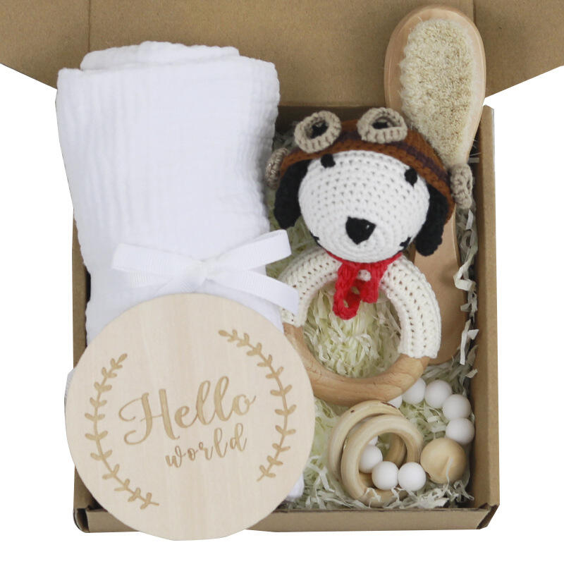 Hot Sales new diy Custom New born Baby Shower Gift Set newborn Baby Rattle Toy Bath Set Gift Box Sets for Babies factory