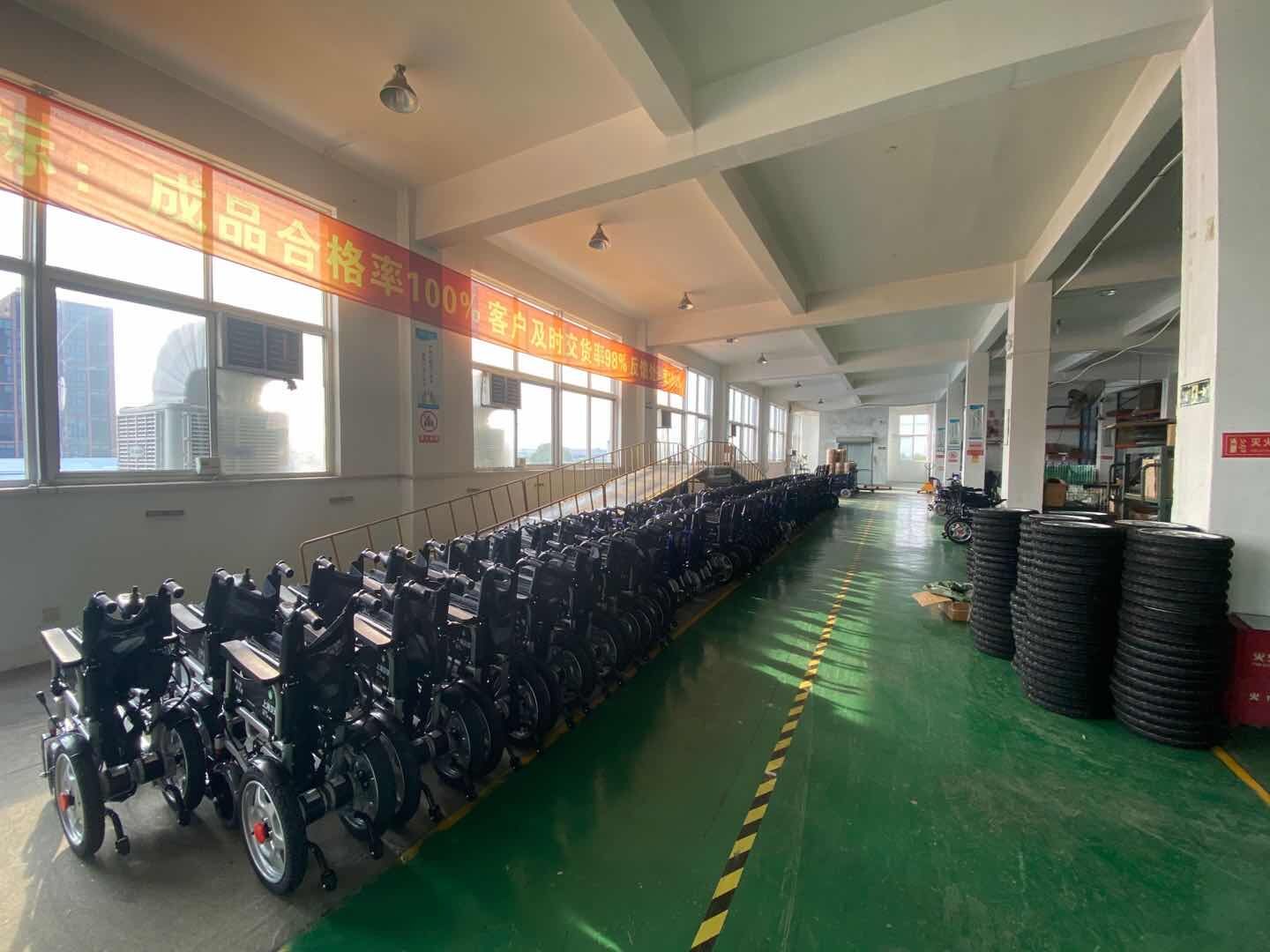 Lifting and rotating wheelchair Welfare of the lift rotating seat for your caring Electric lift can be used in SUV -BZ-L01 manufacture