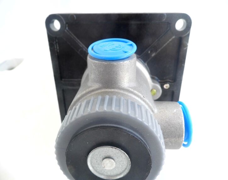 Zl30 Zl50 LW500 Wheel Loader Spare Parts Brake Control Valve supplier