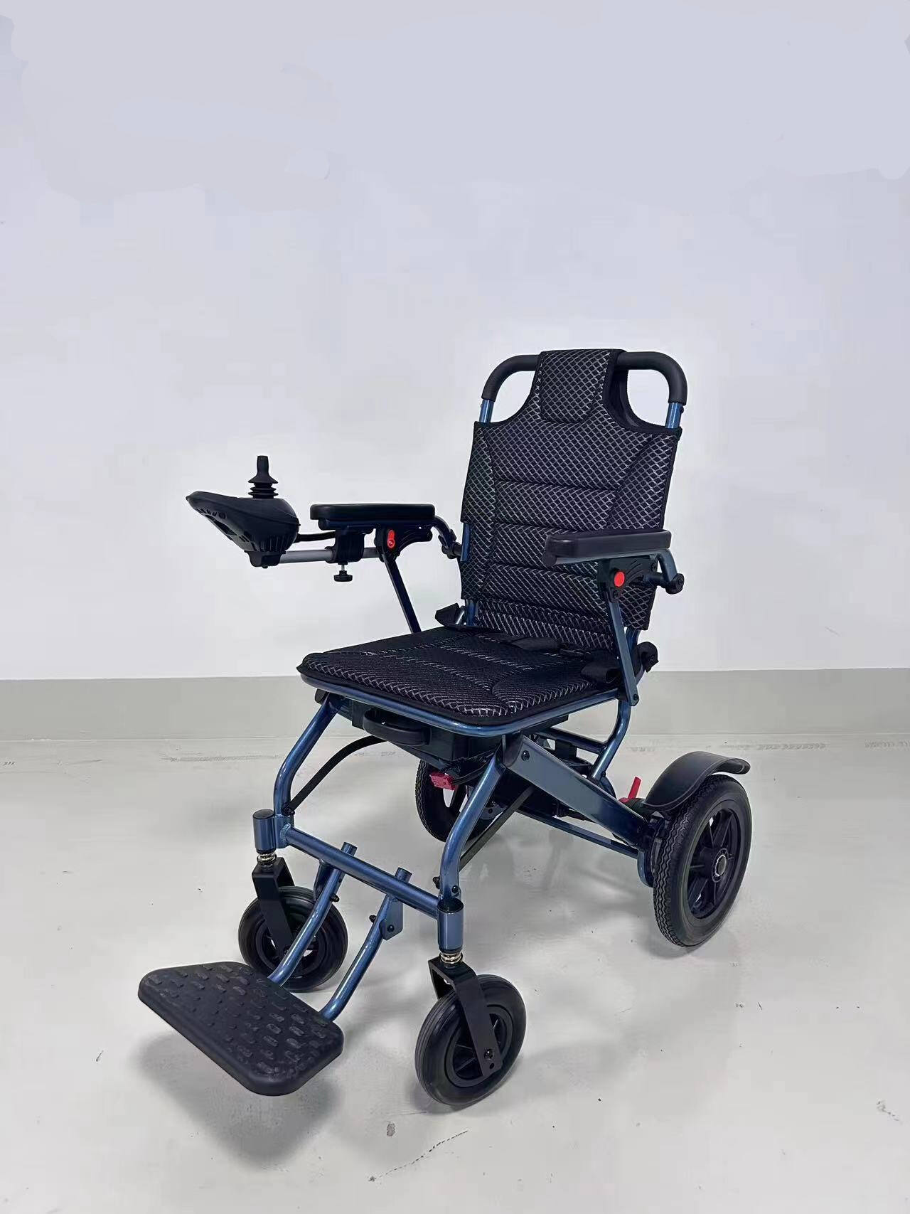 19.5 kg feather lightweight electric wheelchair for the elderly disabled convenient to travel aluminium frame -BZ-XWEA03D12 details