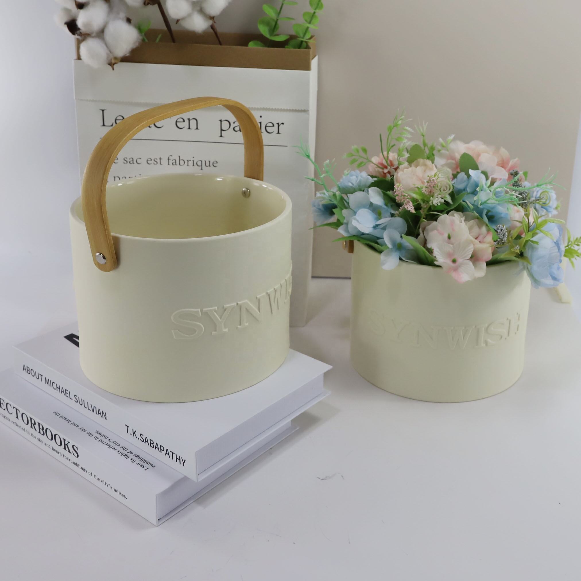 Synwish extra large  wholesale custom embossed logo white matte candle jars holders to make candles with boxes flower vase