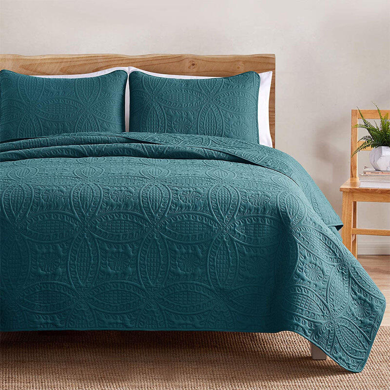 High Quality wholesale solid color Morden Bedding three piece bed cover quilting ultrasonic weave quilt factory