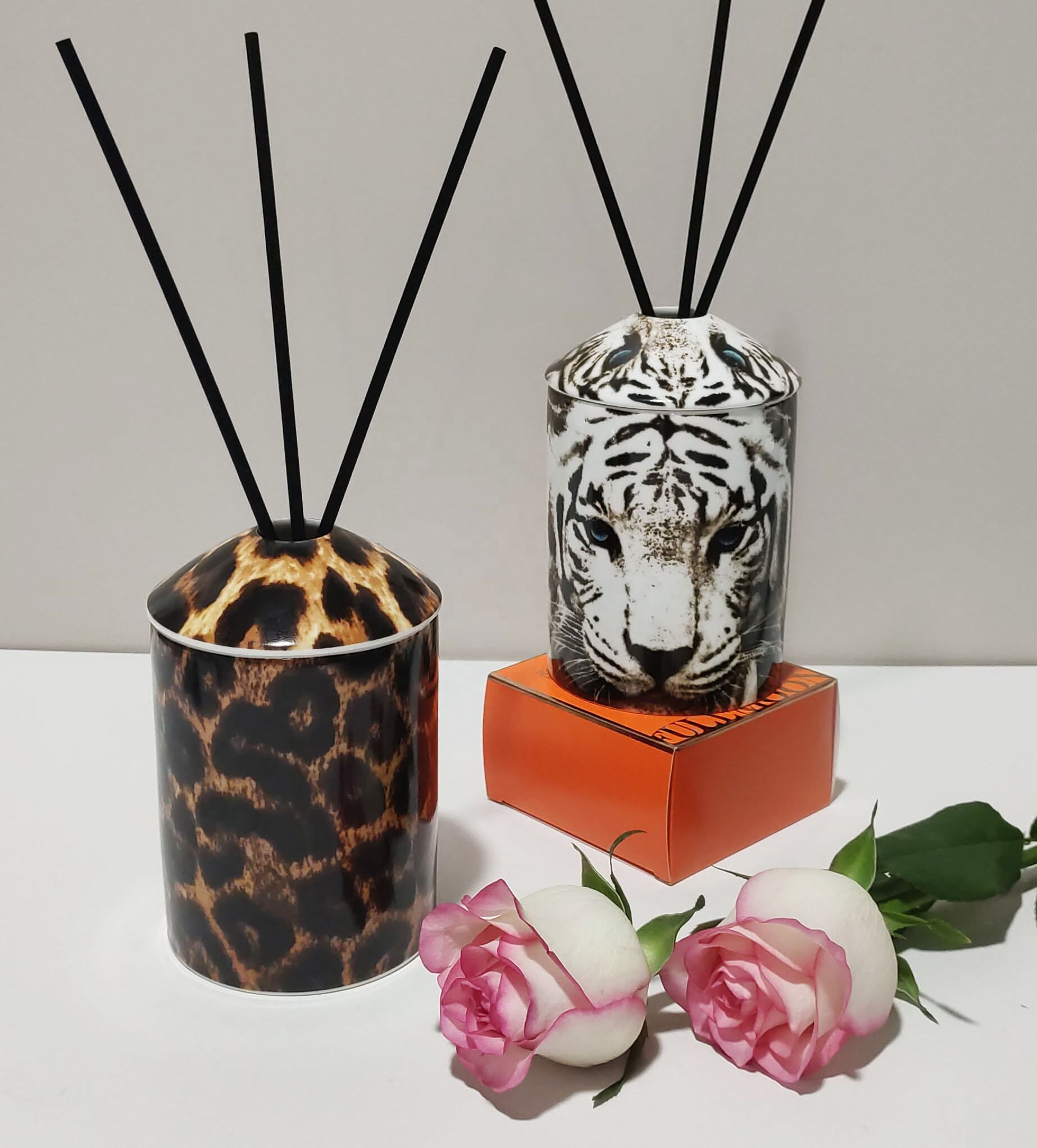 Custom Aroma Fragrance Oil Unique Design Reed Diffuser Candle Gift Set Pink Flower Scented Ceramic Candle Set details