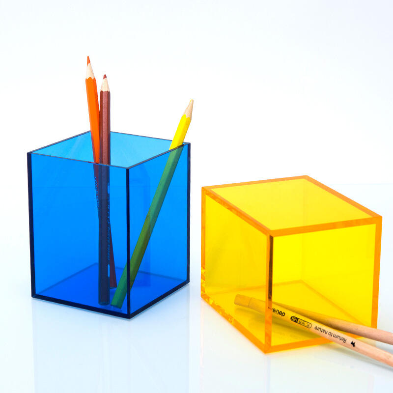 Factory Direct Sales customized various styles school office acrylic pen holder factory