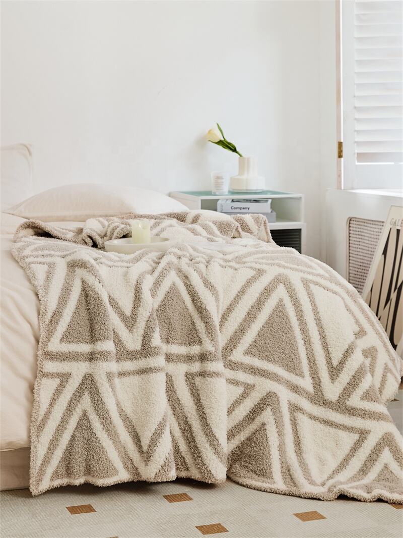 New Geometric Triangle 100% POLYESTER super cozy knitted throw blanket for home decoration OY factory