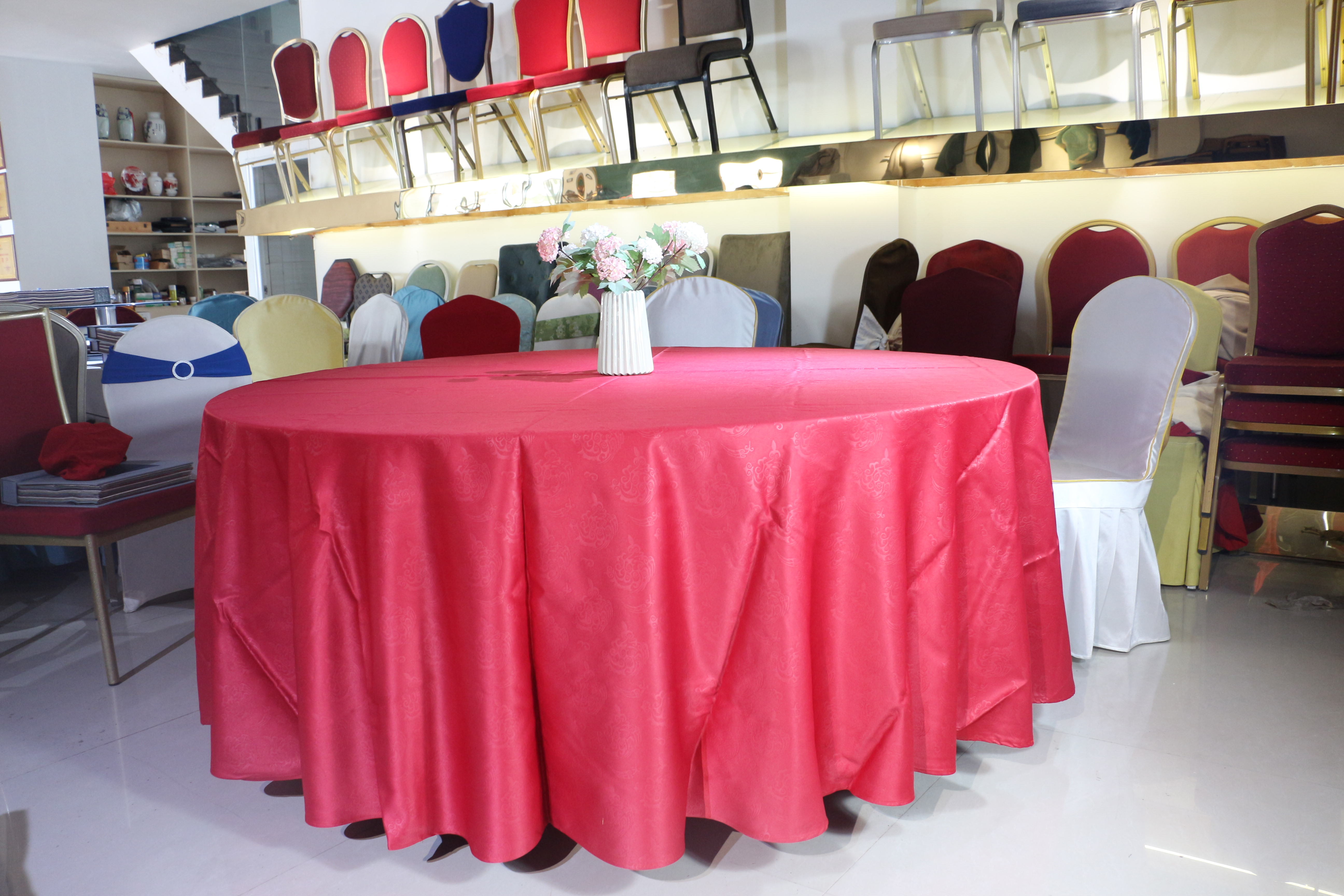 Big discount Luxury spandex wedding round tablecloth hotel restaurant party table cover satin embossing details