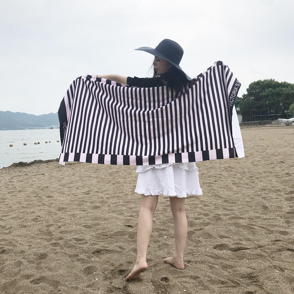 Extra large Microfiber Towel Super Absorbent Dry Fast Soft Lightweight Beach Towel supplier