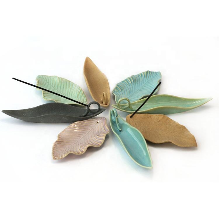 Hot Sale Popular Fragrance Ceramic Incense Holder Leaf Shaped Stick Incense Holder Burner Tray manufacture