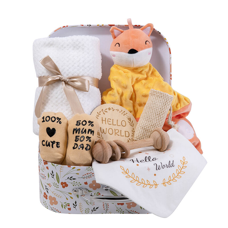 BSCI OEM  Essentials Baby Gift Set for Newborn  Baby /Gift Set with Baby Blanket Rattle bibs supplier