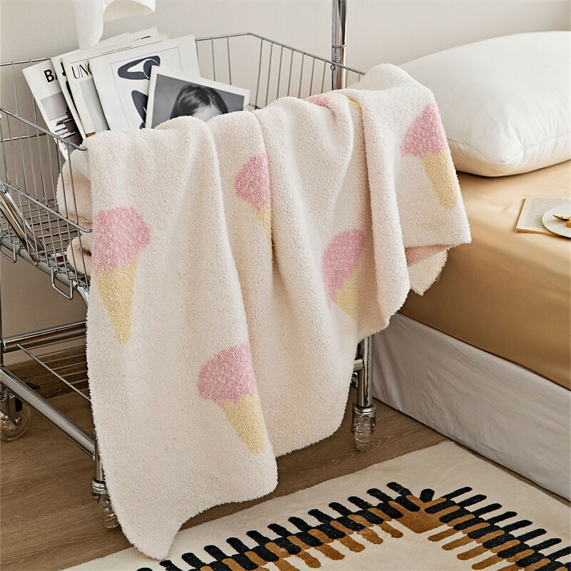 BJL Super Soft Pink Cartoon Ice Cream Microfiber Knitted Throw Blanket Children Gift Home Bed factory