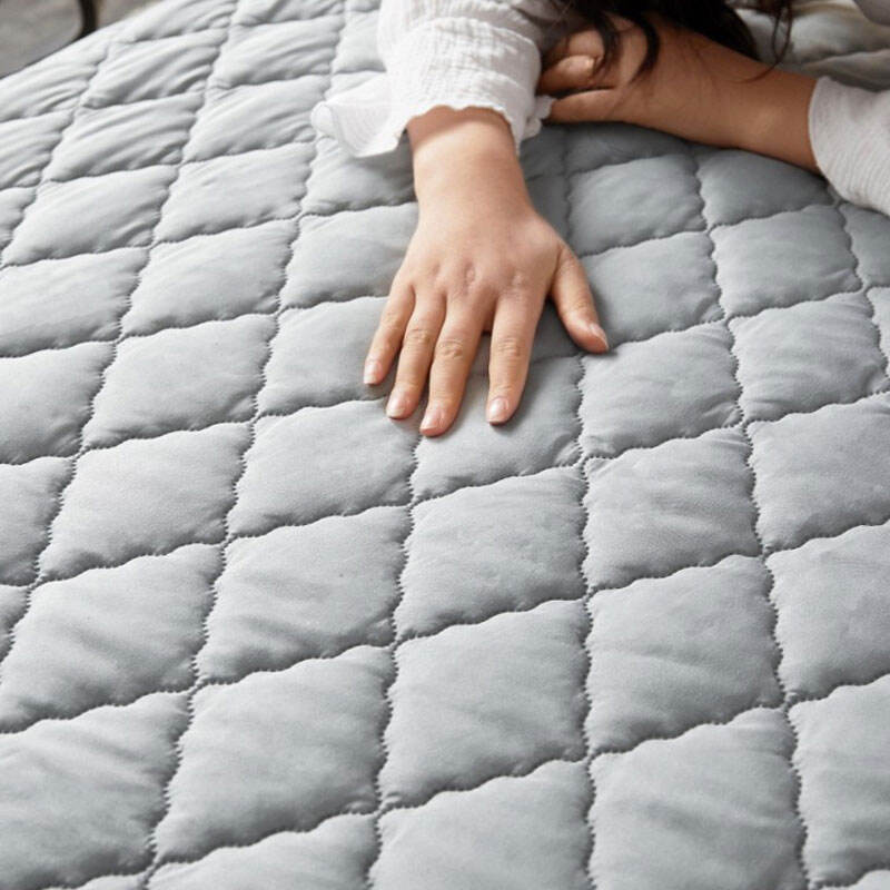 Premium custom Size Brushed plain waterproof bed sheet Bedspread ultrasonic quilted mattress pad factory