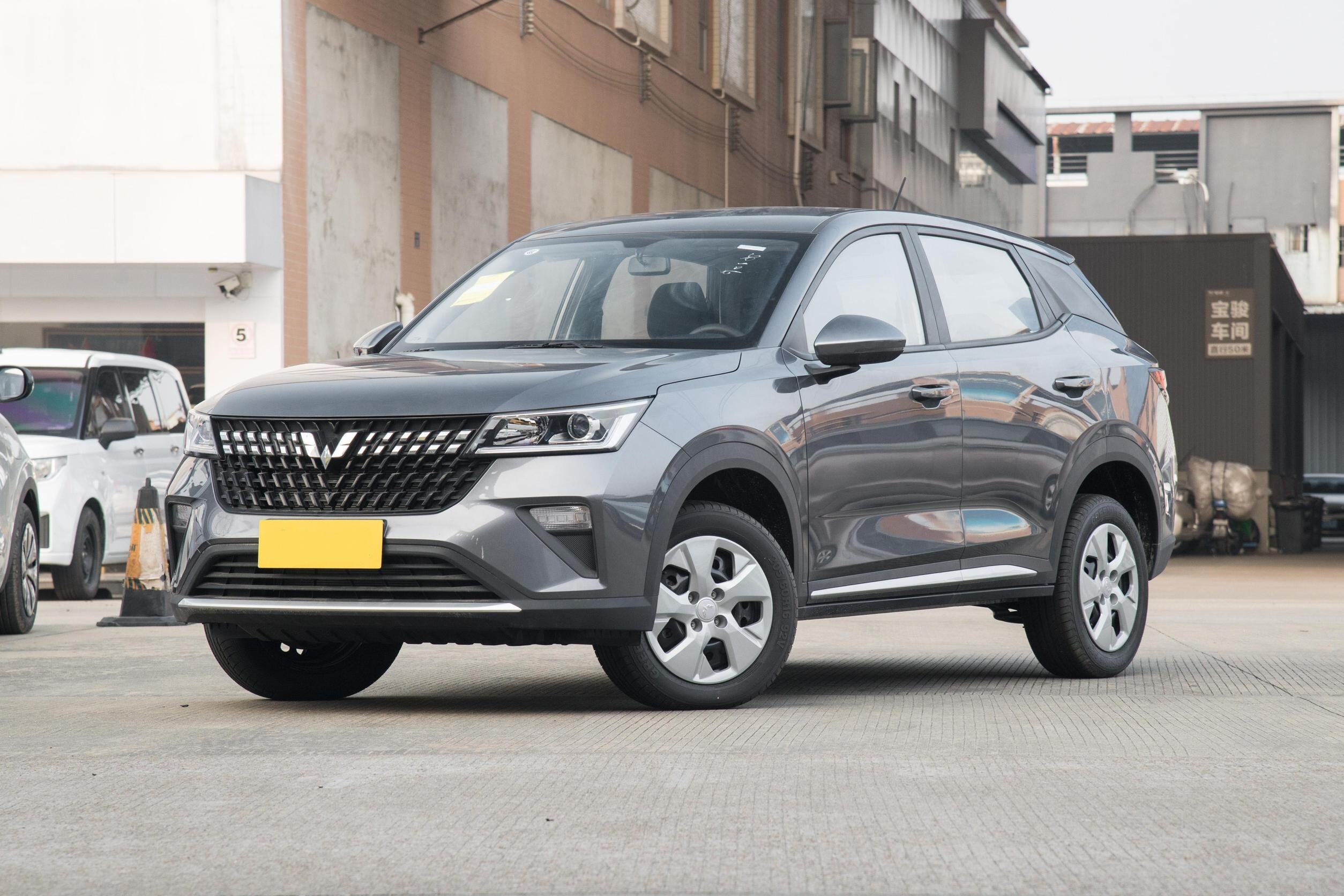 ขายส่งราคาถูก Made In China รถเบนซินรถยนต์ขนาดเล็ก 2023 รุ่น 5 ประตู 5 ที่นั่ง SUV CVT Wuling Xingchi ผู้ผลิต