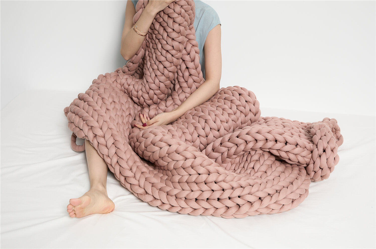 King Size Cable Throw 100% Cotton Tube Arm Knitted Weighted Blanket Knit Organic Cotton Weighted Blanket details