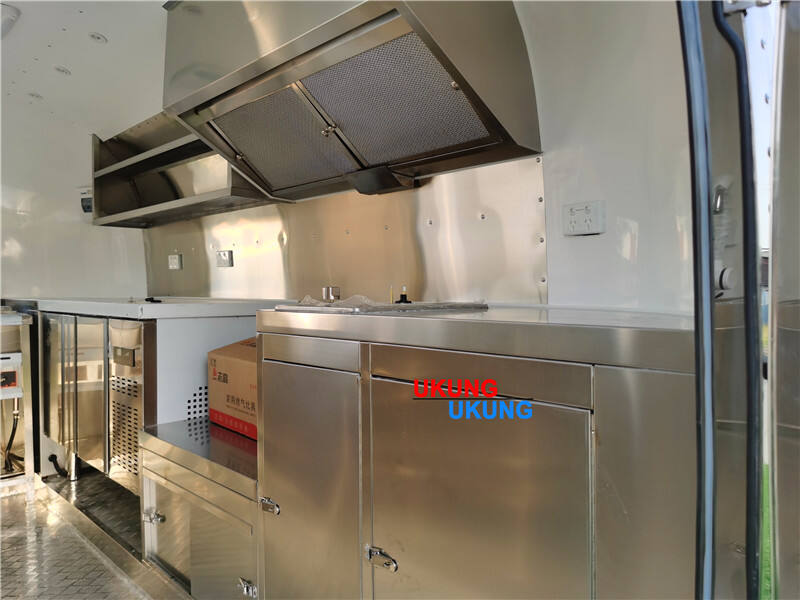 UKUNG fully equipped food trailer electric with bathroom food trailer crepe coffee van food trailer factory