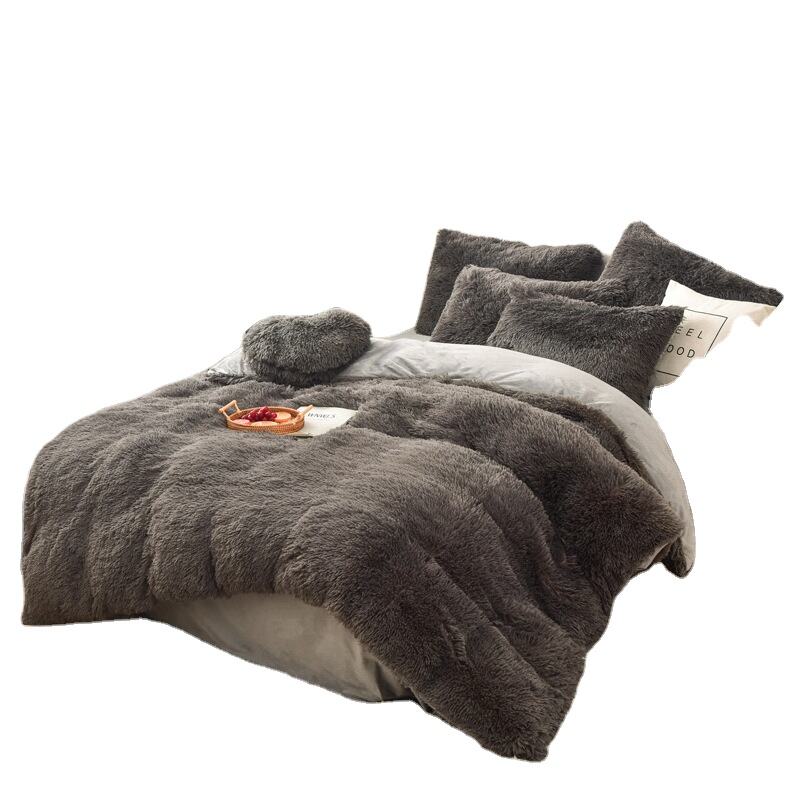 Deluxe woollen Plush Shaggy Ultra Soft Velvet Fluffy bedding set Fluffy duvet luxury factory