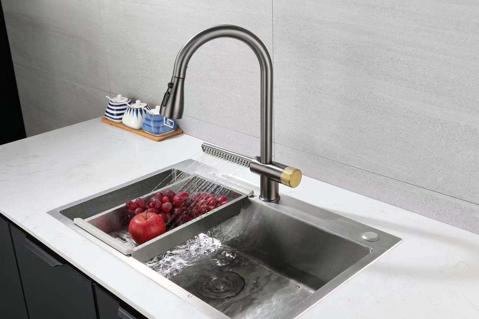 Amazon Latest Design Gunmetal 304 Stainless Steel Rotatable Water fall Rainfall Sink 360 degree swivel spout Kitchen Faucet factory