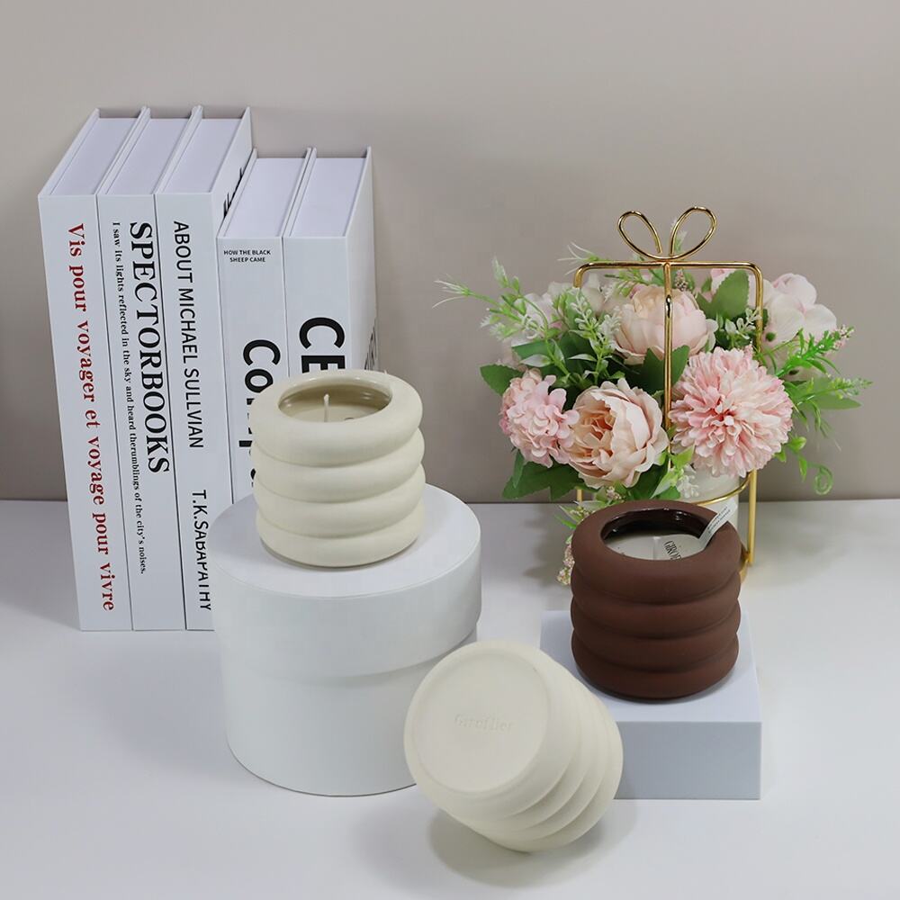 Custom Private Label Handmade Luxury Aromatherapy Soy Wax Scented Paraffin Candles Votive Candle In High Quality Ceramic Jars details