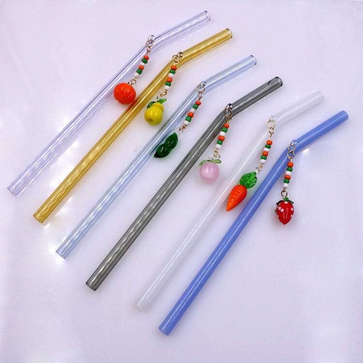 New Arrival Customize Eco Friendly Reusable Borosilicate Clear Bent Glass Drinking Straw With pendants factory