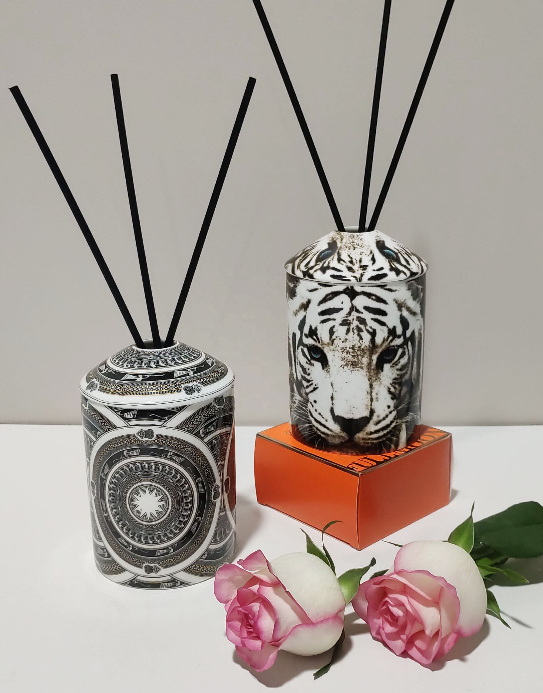 Custom Aroma Fragrance Oil Unique Design Reed Diffuser Candle Gift Set Pink Flower Scented Ceramic Candle Set manufacture