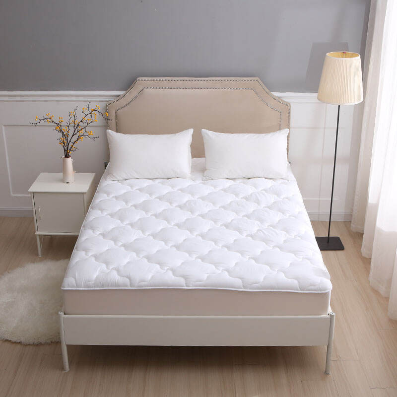 Customized Cotton breathable fabric polyester filling waterproof quilted mattress covers protectors manufacture