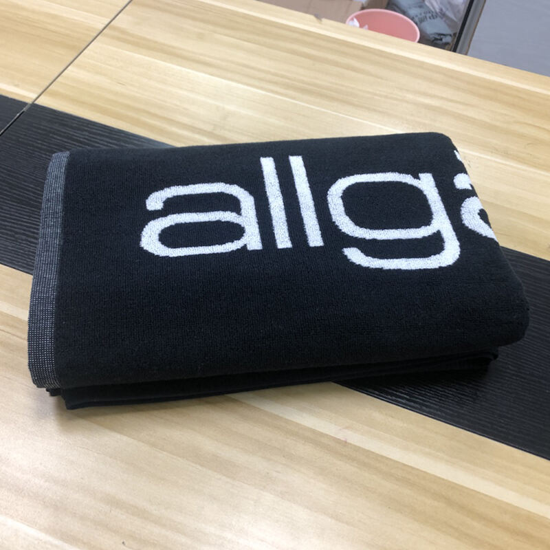 Custom 100% cotton classic black and white woven jacquard design beach towel details