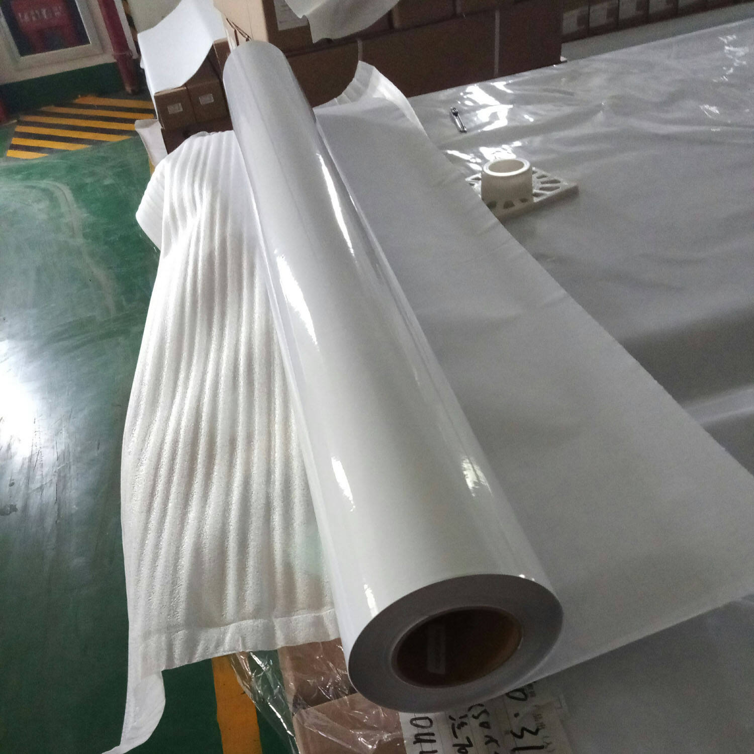 Vinil PVC Vinil Super Mengkilap/Vinil yang Dapat Dicetak/Film Vinil Perekat Diri PVC Putih Mengkilap/Matte Kualitas Tinggi