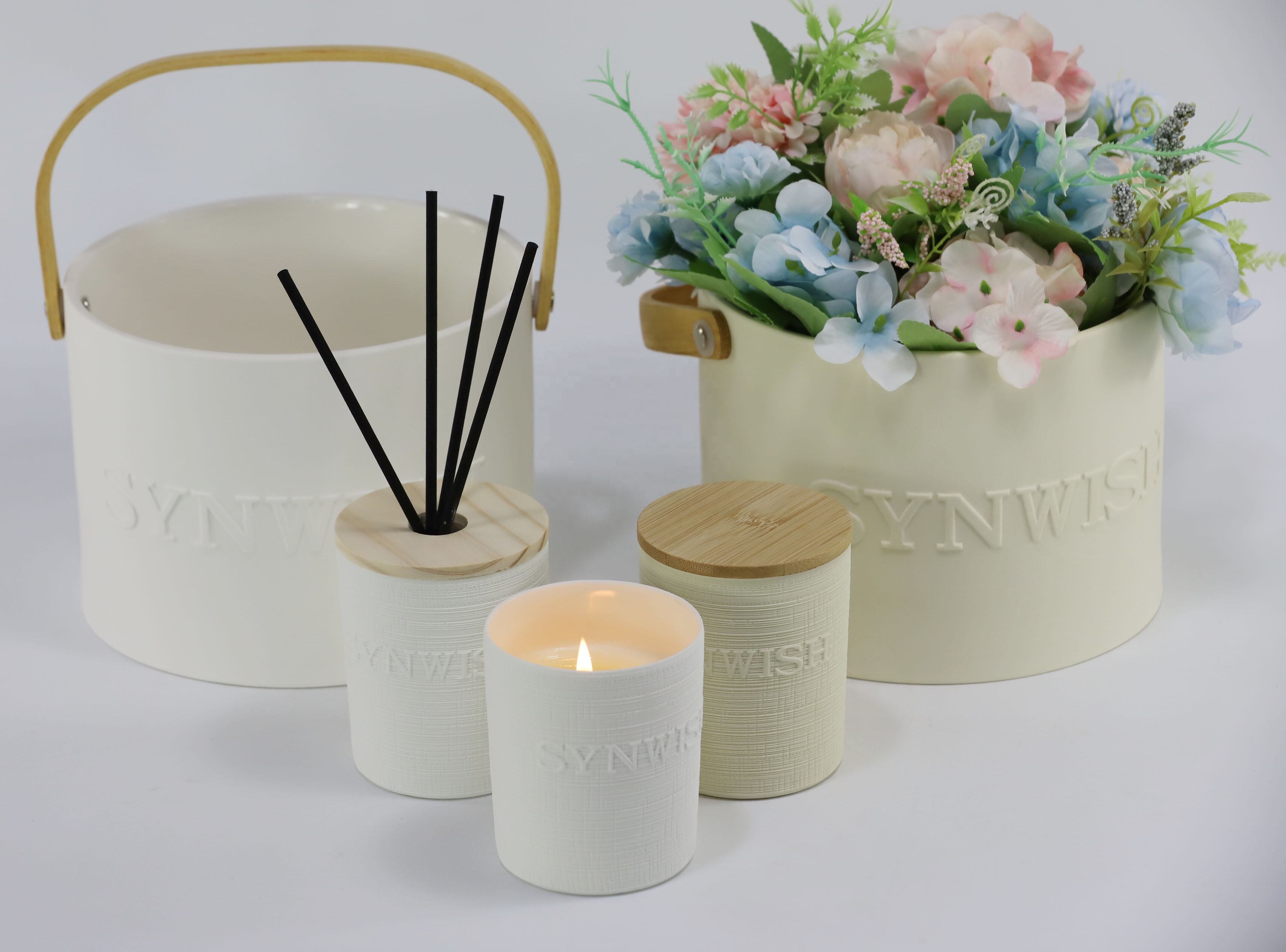 Synwish extra large  wholesale custom embossed logo white matte candle jars holders to make candles with boxes flower vase supplier