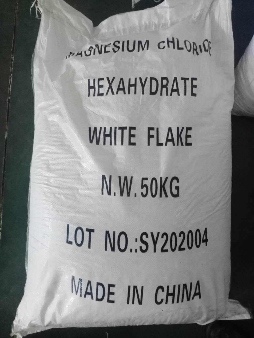 BangZe Wholesale 46% Magnesium Flake MgCl2 6H2O Magnesium Chloride Hexahydrate manufacture