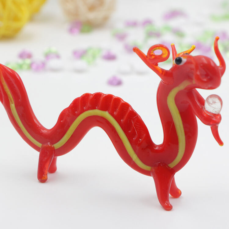 Handmade Chinese lampwork glass dragon figurine details