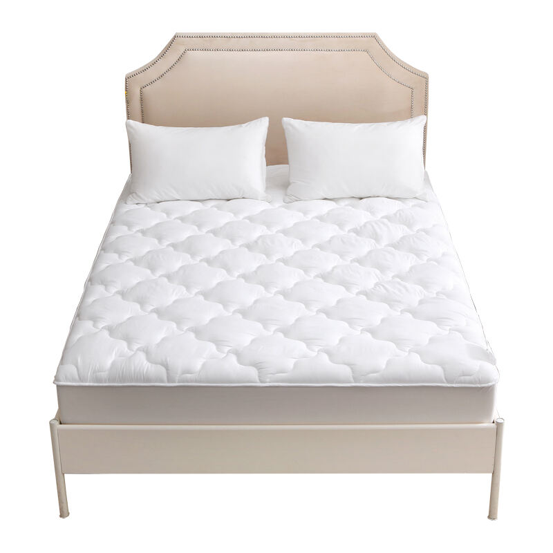 Full size breathable fabric polyester filling waterproof quilted mattress covers protectors