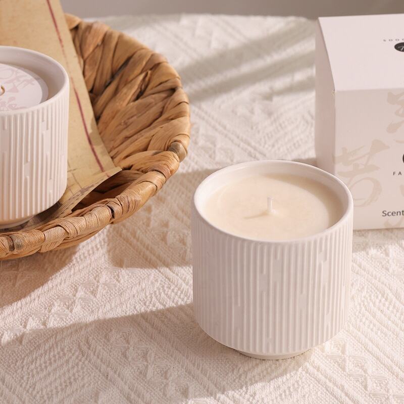 Holiday Decoration Scented Candles Summer Scent Wax Unique Design Scented Soy Candle Lamp In White Candle Jars supplier