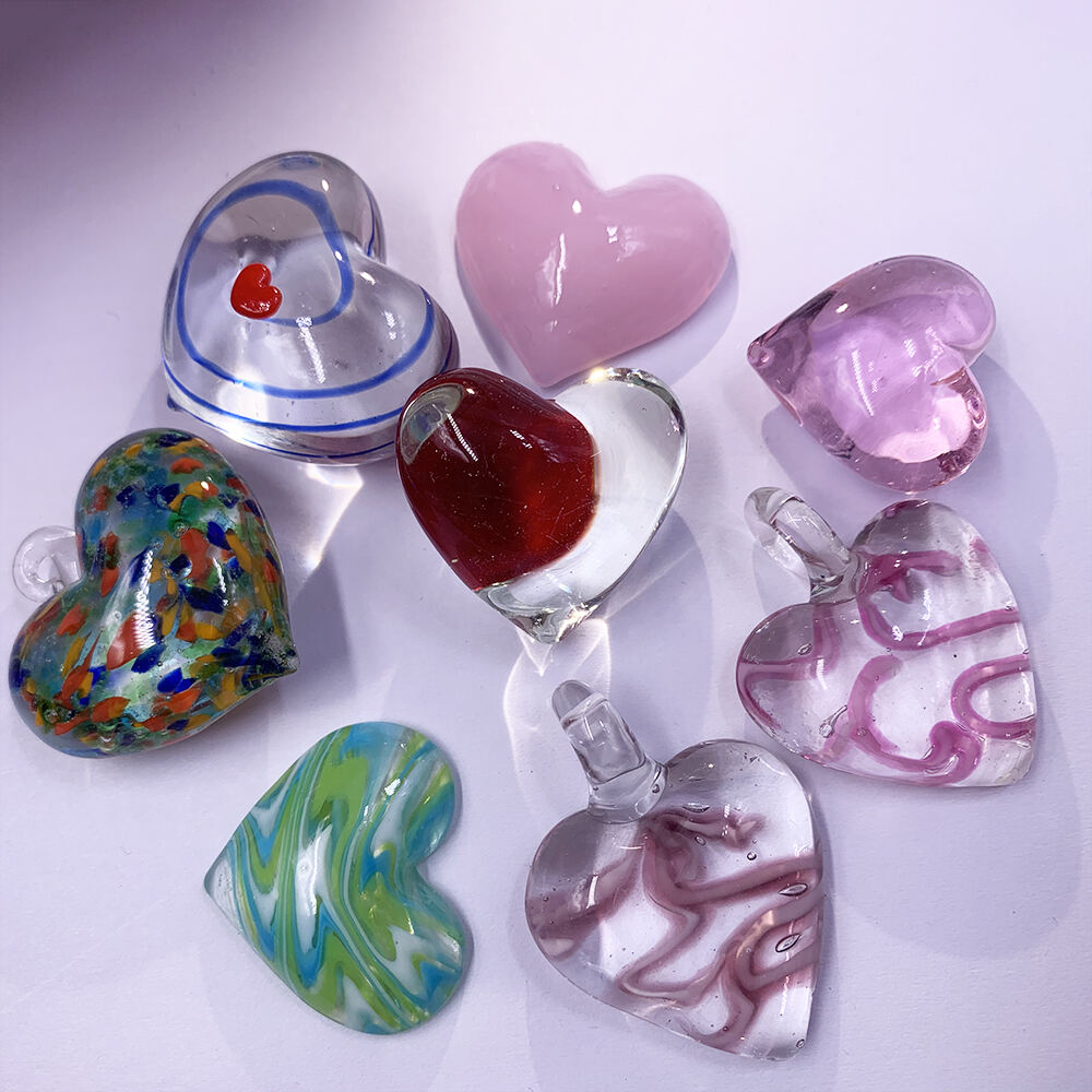 Best Selling Valentines Mix Irregular glass heart DIY glass Pendants for Necklace Pendant supplier