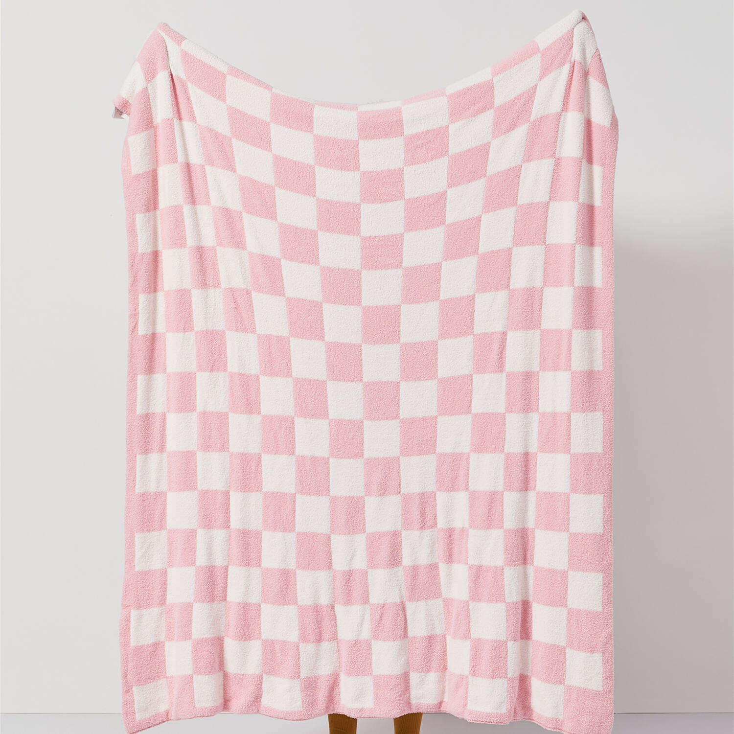 Wholesale New Hot-selling Microfiber United Fashion Checkered 100% Polyester Knitted Throw Blanket for Autumn Winter QPG details